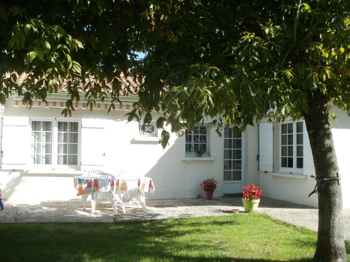 Vacances A St Germain D Esteuil 33340 Villa Saint-Germain-d'Esteuil Bagian luar foto